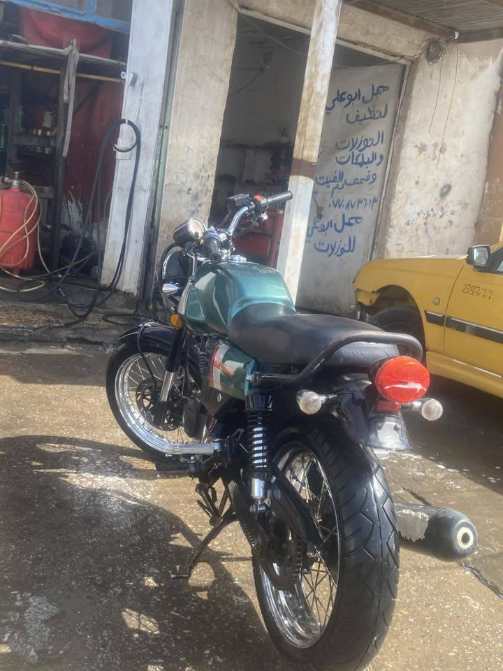 السلام عليكم شباب دراجة للبيع انوع دايوان الدراجة مكين 250 دراجة كفالة عامة برغي مامفتوح بيها الدراجة جديدة كلشي شغال سلف كهربائيات مكاني ميسان حي الحسين جديد مكلف بنشر رقم راعيها ‭0772 410 2744‬ الشراي يتصل
