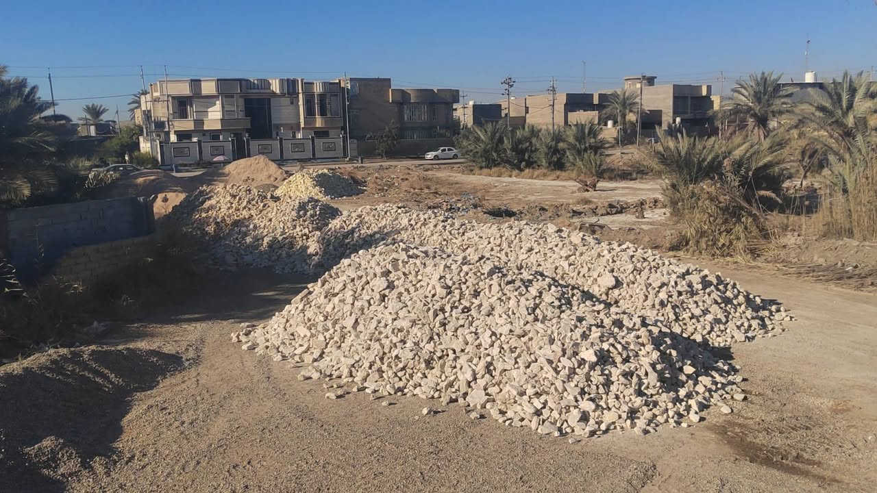 السلام عليكم يتوفر في سكله أسامه كافة مواد البناء بانسب الاسعار   (حصو مكسر،حصو عدل،رمل فحص،رمل عادي،طابوك جمهوري ،طابوك عادي،سمنت الماس،سمنت عادي،جلمود ،راجع ،سبيس عبيدي ،سبيس عادي،قشط مال تبليط ،رمل مغربل ،جلمود ناعم، جلمود وحشي) كل ما يحتاجه الزبائن  موجود؛ وايظن  المهندسين والمواد ناجحه بل اختبار  والمواد كله اول بأول مع الوصل المعمل  العنوان قرب الجسر الجديد قرب قاعه البرفسور عامود733 رقم الهاتف 
***********. بأداره اسامه
(لسنا الوحيدون لكننا الافظل)
