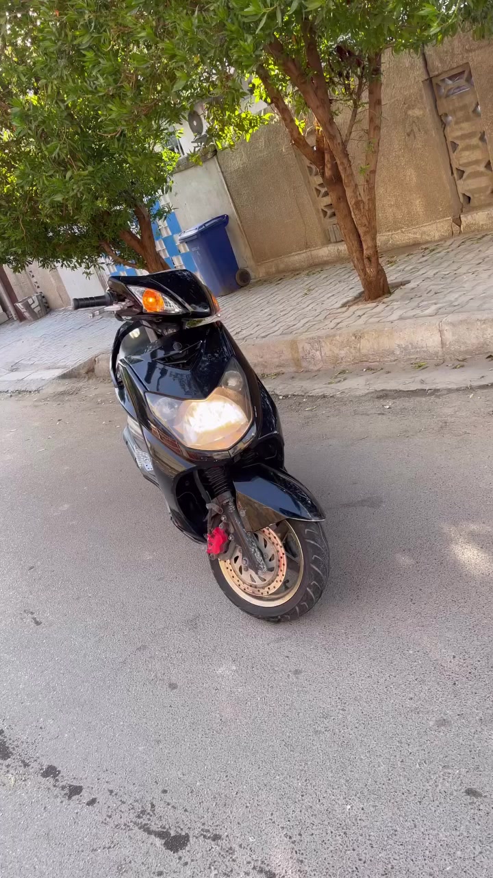 سكنس فحل كابريتر كولد رمبه دراجه نازله قبل ٥ايام مازده عسلي وياله ذهبي سمجه كفر ذهبي يدات بريك رياضي مال بره مو هنا كهربائيات كلها شغاله عالي ناصي دبل اشاره نكره سلف بكل وقت شلعه معدل خير من الله كلش حلوه كفرات ختم واحد ويه سوادات الملح دراجه رمبه رمبه!! سعرها 775وبيها مجال باقي تفاصيل اتصل وتدلل مكاني بغداد الاعضميه رقمي***********
