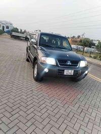 عيوني باجيروموديل 2006 سياره جاهزه من كل نواحي ترايك بشرط ٢٠٠  كير ومح...