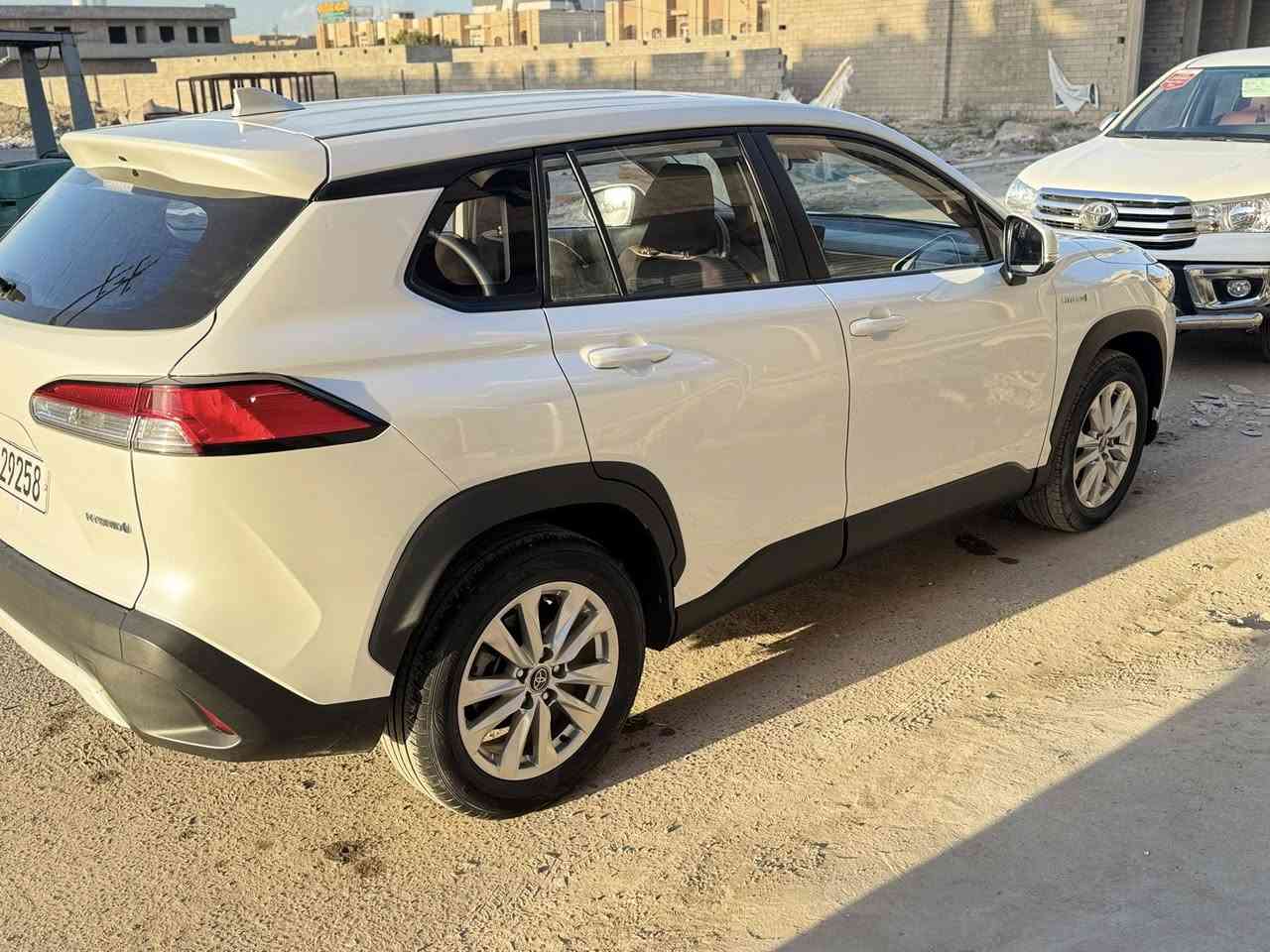 سلام عليكم
كورله كروز 2024
فول الفول 
فتحه وبصمه رادارات تحكم مثبت سرعه 
لد بل لايت سياره على وضع الشركه حته الارضيات بعده
بلايلونها مكانها صلاح الدين ***********
