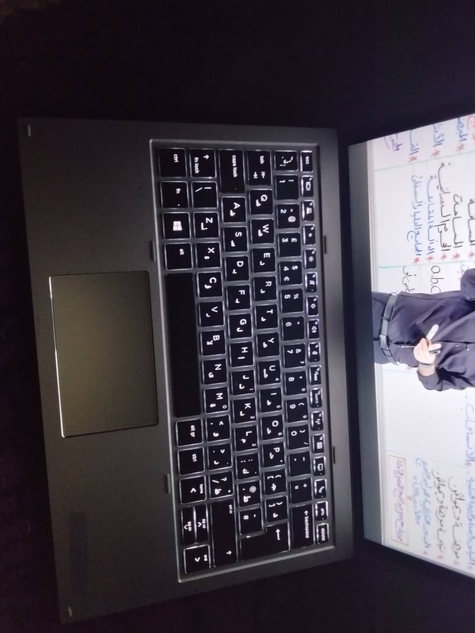 لابتوب HP
معالج Core i7 جيل ثامن
رام 8GB  هارد 256ssd نوع M.2
 شاشة 12 إنج بدقة عالية (Full HD)
 كيبورد عربي/إنكليزي بإضاءة
 كاميرات أمامية وخلفية
بصمه اصبع وبصمه وجه 
منفصل فقط بدون لمس 
 بطارية ساعتين أو أكثر وياه شاحنه تايبسي 65 واط شحن سريع
  مكاني نجف الاشرف تجلي لباب البيت تفحص وين مايعجبك وتتأكد وتأخذ وإذا بعيد موجود توصيل لجميع المحافظات العراق 
 السعر: 275 بيه ضربه بسيطه ماتبين مثل الشخط ماتبين بالطرف 
للشراي يتفضل خاص ويدلل بلاش يأخذه


**إذا كنت صاحب هذا الإعلان وتريد حذفه لأي سبب، رجاءا أرسل رسالة إلى الدعم الفني**