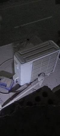 سبلت للبيع طنين نظيف بس نقص بواري رقم صاحب سبلت 07711437605