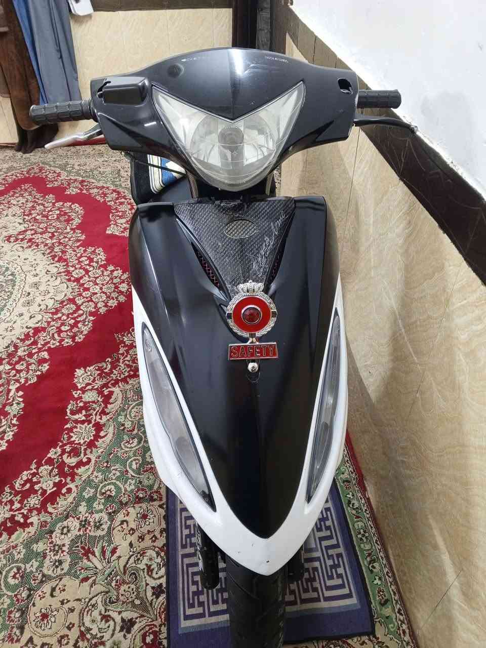 كامكو جي فور
بلاديه كله مختم كهربائيات شغاله  السعر 425 وبيه مجال
شلعه ومعدل فول كيج بانزين شغال
الرون شغال دراجه خرسه
*********** واتساب
