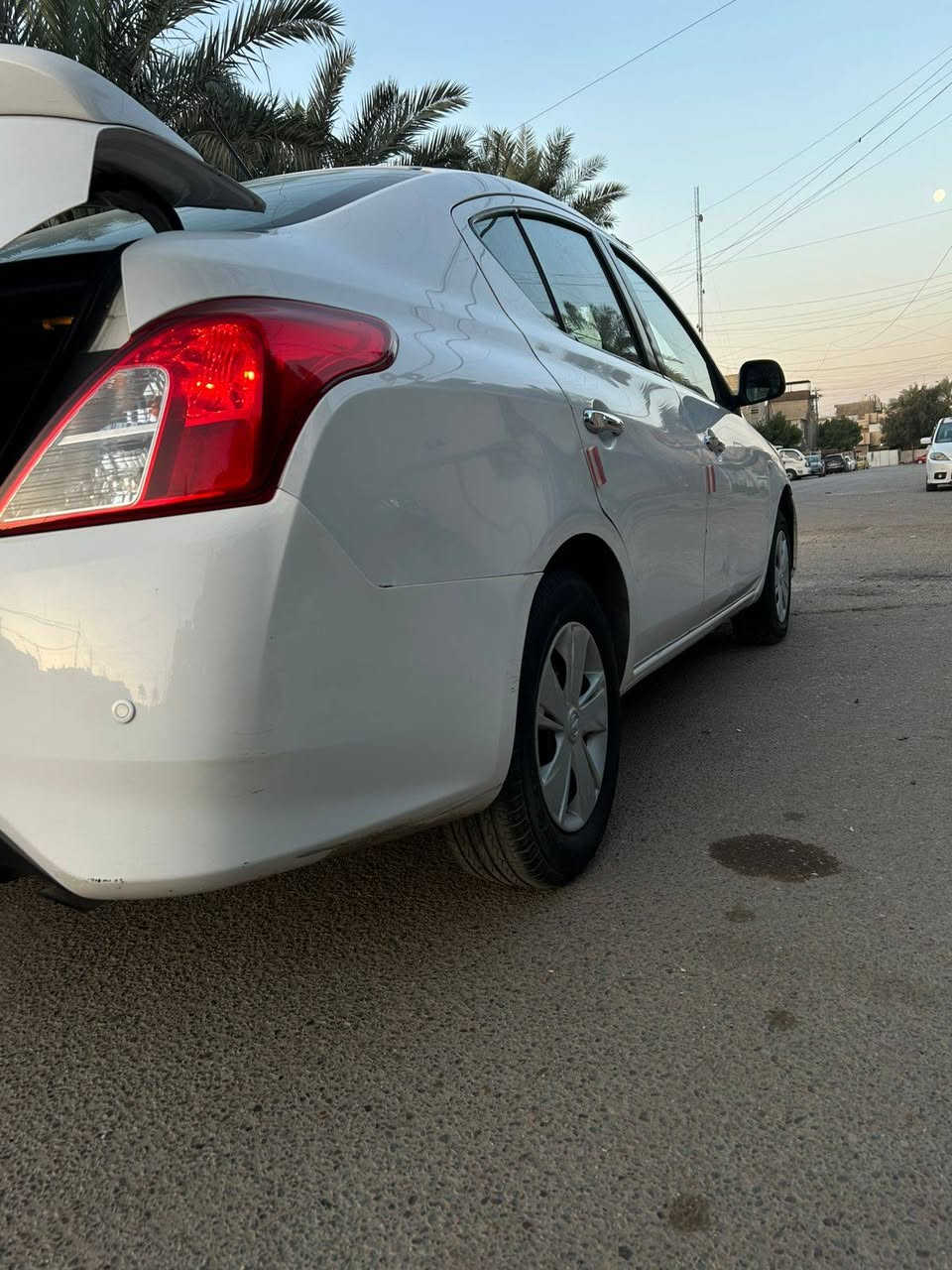 السلام عليكم سني هندي بليته زركه موديل 19 رقم اربيل مميز باسمي تحكم ستيرن مانع انزلاق حساس خلفي سبايدر بلادي سياره سياره سويجين مو واحد جاهزه صدر امامي جديد كير مكينه خير من الله تبريد تدفئه تخم تاير وهاي السياره كدام عينك وترايك لاربيل  بيها نواقص بصيطه جدا
 رايدها ٩٥
رقمي ***********
مكاني بغداد الدوره
