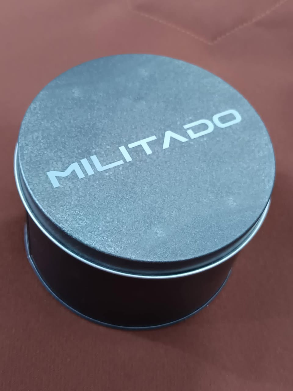 ساعة Miltado ياباني أصلي للبيع ⌚✨
-المواصفات-

1) نظام العمل كوارتز ولكن حركة الميل شبه أوتو ⚙️
2) الزجاج زفير 💎
3) السير كتان 🧵
4) قفل بحري يعني مضادة للماء 🌊
5) لامينوس بالكامل 💡
6) مع البوكس الحديدي وورق الضمان 📦✅

السعر 85 الف 💰


**إذا كنت صاحب هذا الإعلان وتريد حذفه لأي سبب، رجاءا أرسل رسالة إلى الدعم الفني**
