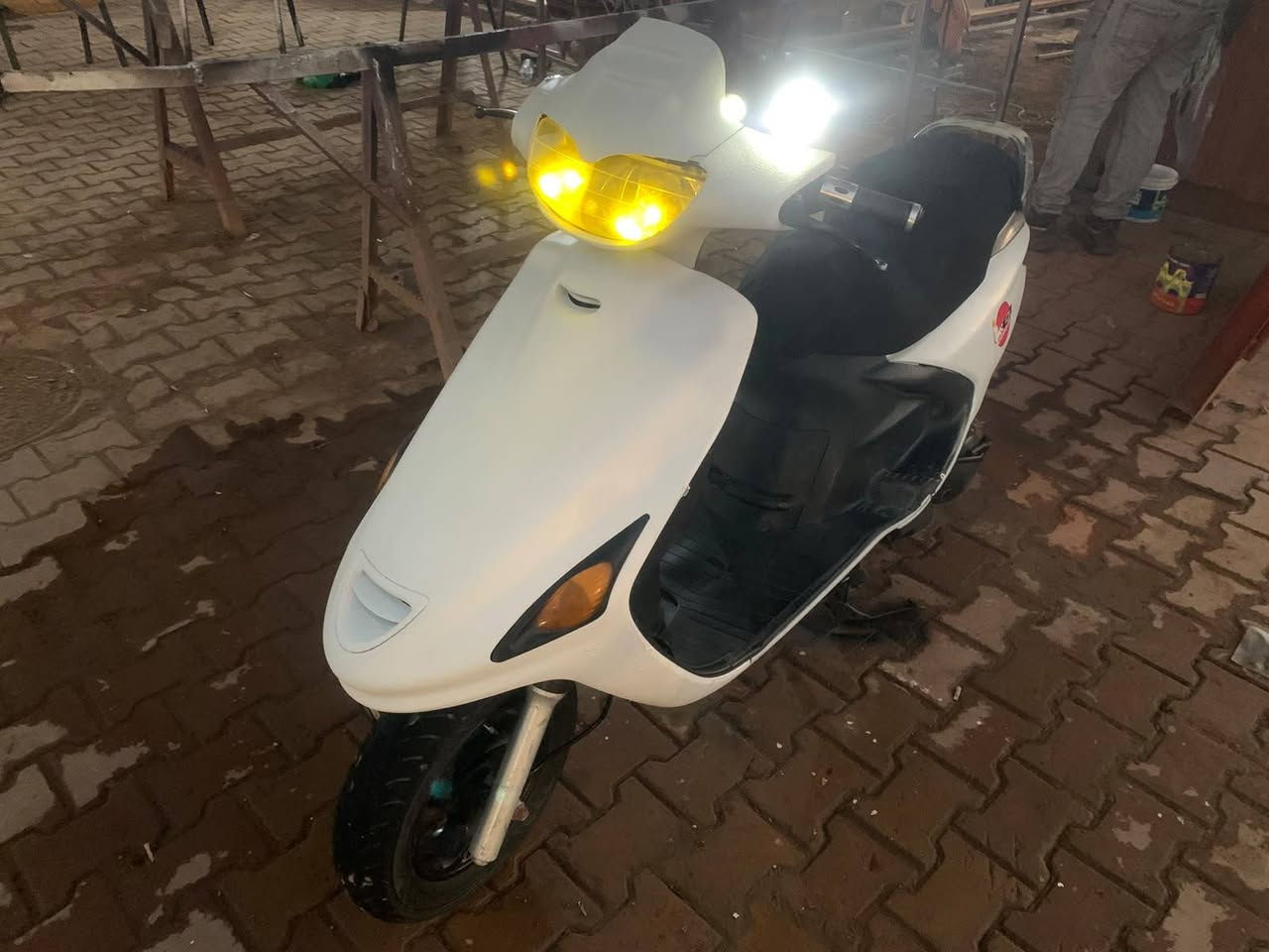 سلام عليكم دراجه فراشه للبيع فحل محرك نضيف عوزه فقط باتري السعر 350وبيه مجال ***********
