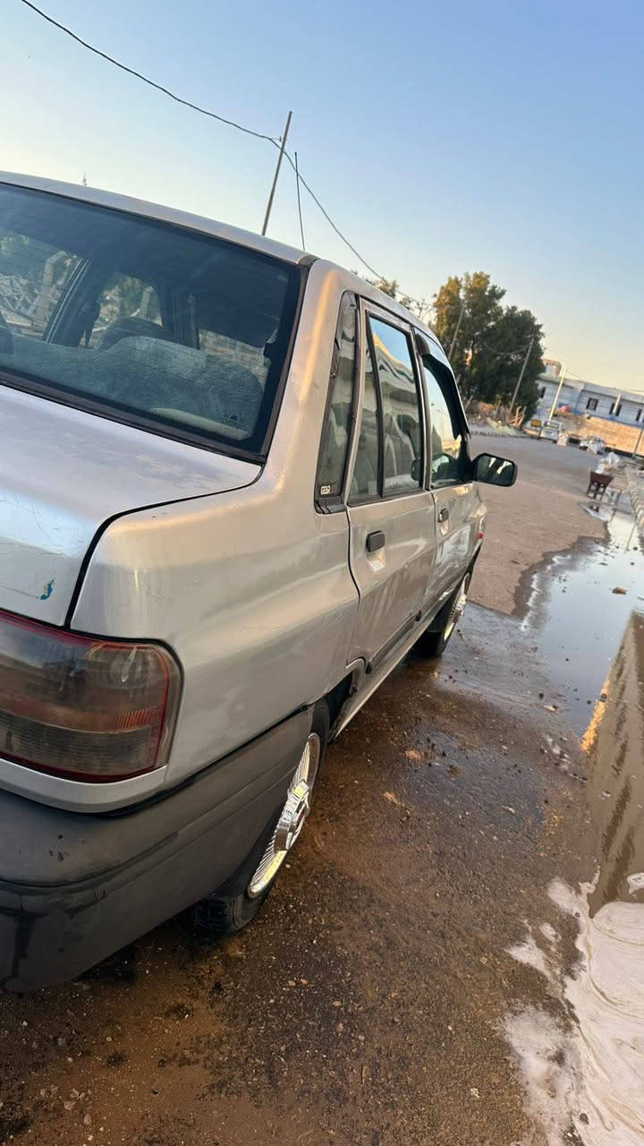 السلام عليكم سايبا للبيع مديل 12 رقم انكليزي قادسيه بأسمي  كفاله كير مكينه حداديه شواصي بلاد مسويلها ادامه منضومه بانزين كامله دوشمه كبات اصليه كهربائيات من الطول لطول شغاله بيها فقط باردات تبريد عايز غاز  تدفئه شغاله السياره حلوه معايزه شي
 السعر 38 وبيها مجال المكان نجف 
للأتصال ***********
