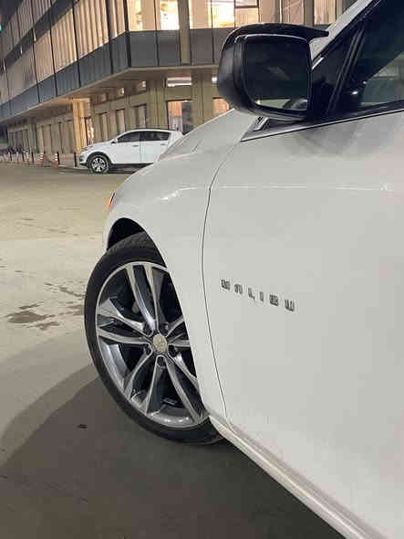 ماليبو وارد امريكي   موديل 2021   حادث (دعاميه فقط . تبديل بنفس اللون )مكفوله من الايرباكات مكفوله من اي قطعه  كلير( مكينه /كير/صدر /تخم تاير جديد/كله بلادي عله وضع الشركه) السياره جديده واخت الزيرو

    السيارة رقم اربيل 

بصمه ابواب + جنطه

 تشغيل عن بعد  

محرك 1500 توربو ✈️

مانع انزلاق

لدات اماميه نهاري 

اوتو بريك /توقف ذاتي عند الاقتراب 

كشنات تدفئه + كهرباء ⚡️ 

تبريد مناخين منفصل 

تبريد قطعتين امامي خلفي بيانو 

شاشه كبيره تدعم 📲Android Auto/car play

خرائط Gps📌

كامره خلفية 

كروز مثبت سرعه

شاشة ضبط واعطال بل دشبول

منافذ USP/ 12V /Tip C

مانع انزلاق ⛔️

حساس اطارات

4 دسك/ Abs

السياره ماشالله جاهزه من جميع النواحي  

اطفاء ذاتي عن التوقف 

 ويل كب 19

تحكمات جهتين 

 الجام الامامي اوتو 

منظومة زنون عالي وناصي
 

بيع او مراوس شعندك نزل بل تعليق

مكاني بغداد 

***********
