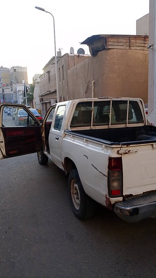 بيك اب نيسان شبوط موديل 2001 دبل قمارة 
كير محرك حدادية خير من الله كهربائيات كلها شغالة 
محرك نوزل وليس كابريتر  عينة شغالة عدا كيج سرعة مايشتغل .
بالنسبة للبدي ابيع كوم حديد تجي تشوفها تعجبك بخدمتك ماتعجبك كلشي بالسوك موجود.
بالنسبة للكهربائيات تحتاج بس دكم جام .
بالنسبة للاصوليات سيارة رقم بصرة ألمانيا سنوية كارتون منتهية من سنة 2019  تحويل مباشر 
العنوان البصرة المركز مناوي باشا أسفل الجسر الايطالي قرب حسينية الزهراء جبار شغيت 
السعر 45 ورقة وبيها مجال ان شاء الله 
*********** البصرة, العراق
