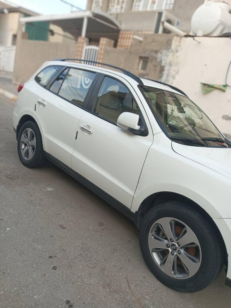 السلام عليكم سنتافي 12 فول بيه قطعه صبغ فقط السياره جديده استخدام شخصي 4سلندر تراي وين ميعجبك المكان واسط رقم اربيل الدولي السعر 155وبيهه مجال هذه رقمي للتواصل ***********
