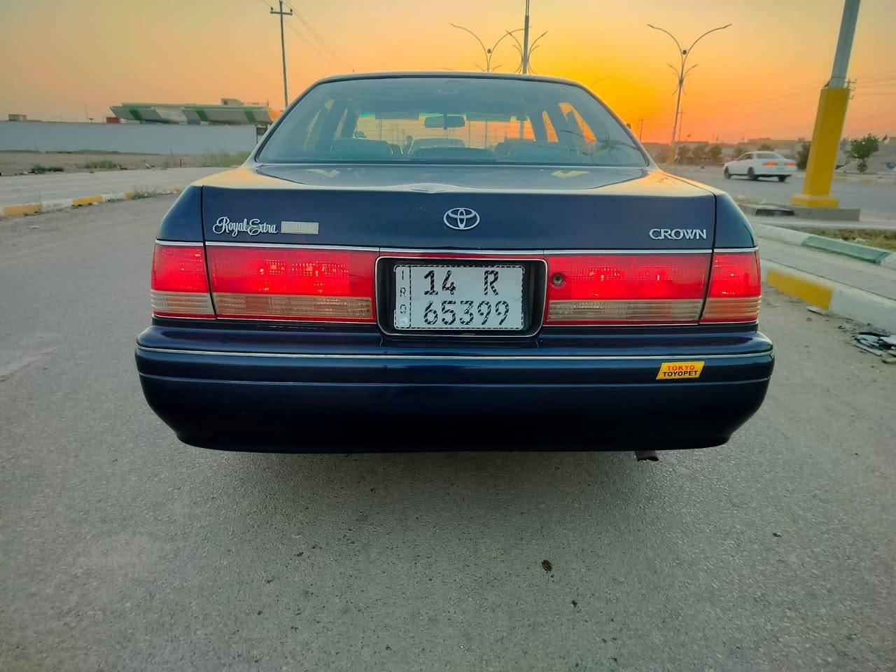 سلام عليكم راس ثور موديل97 نيلي رقم بصره نكليزي  سنويه جديده هزته بعدهي مامنتهيه مكفوله كفاله من ضربه والكص والنقل والتجيه والكلبه  كرستال اصل مكينه   وكير فيفيتي مكفولات شرط الفحص تخم تاير حداديه جديده وره وكدام دواخله حلوه حيل تنتته لايلون شاشه تاب  سياره جاهزه من كلشي سعر70 وبيه مجال قليل مكان الناصريه *********** شراي ينتصل وبخدمته
