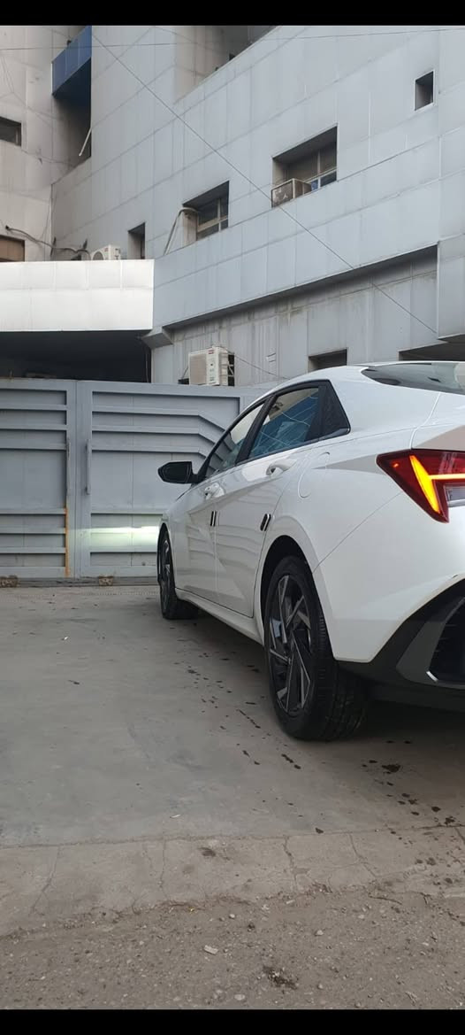 النترا 2024 ابيض ( صدفي )
ضرر موضح بالصور السياره جاملغ مبدل  نفس اللون وشبرين بل بنيد كلير تصليح درجه اولى
 مواصفاتها 
- بصمة تشغيل ابواب وصندوك
- فتحة سقف ( سلايد روف ) 
- محرك 2000 Doch دوش بانزين
 - كاميرا 360 درجه 
- تبريد بيانو لمس 
-تبريد منفصل
- رادارات 360 درجة ( امامي جانبي خلفي ) 
- التحذير عند فتح الباب 
-رجاج ستيرن عند تحذير الرادار الامامي
- تحكم ستيرن 4 جهات 
- دشبول  4 وضعيات متغيره 
- 3 وضعيات قيادة  
- مثبت سرعة ذكي ( التحذير عند مغادرة المسار )
‏- Auto Hold التوقف لفترات قصيرة
- سايد بريك بصمة 
-شاشة بلازمة حجم كبير لمس تدعم نظام الابل كار بلي والاندرويد اوتو و خرائط GPS  
-شحن واير ليس 
-ويل كب ١٧  
-تشغيل عن بعُد 
-اضواء ترحيب عند الاقتراب 
- مازدات لد نهاري + زنون  
-لد خلفي
-نقط عمياء في المري الجانبية
-تدفئة بالكشنات
-لد متغير 7 الوان بالدشبول 
-كير اوتماتيك و S 
-تحديد مسار وقيادة ذاتية
- رادار امامي 
- مانع انزلاق 
- سياره بعد احلى من الصور
- السعر 178 سياره صارت عليه اغله بهواي الله شاهد

-رقم الهاتف ***********
مكان السياره : بغداد
