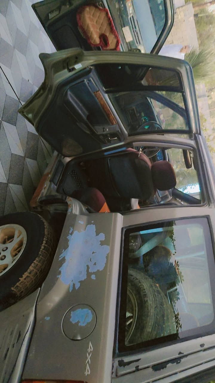 سلام عليكم للبيع او مراوس حسب لقناعه جيب شيروكي 96 كير مكينه بشرط 8 هيمي  بلادي تخم. تاير جديد اكسل جديد سياره بدون ظرر بس يحتاج صبغ كهربائيات كله شغاله كشنات كهرباء شغال تحكمات كله شغاله رقم. ديالئ شرط تحويل مكاني ديالئ لخالص سعر 45 بيه مجال لاستفسار
***********
***********
