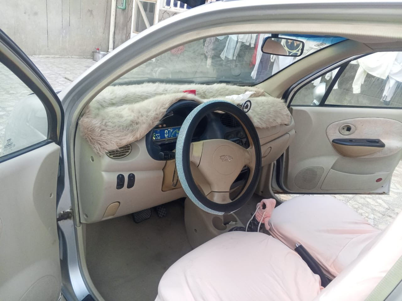 سلام عليكم كيو كيو مديل ١٠جاهزه حداديه جديده تبريد تدفئه كله شغال كير اوتو سياره نضيفه وستخدام بنيه السعر ٣٠وبيهه مجال مكان بصره رقم ***********واتساب
