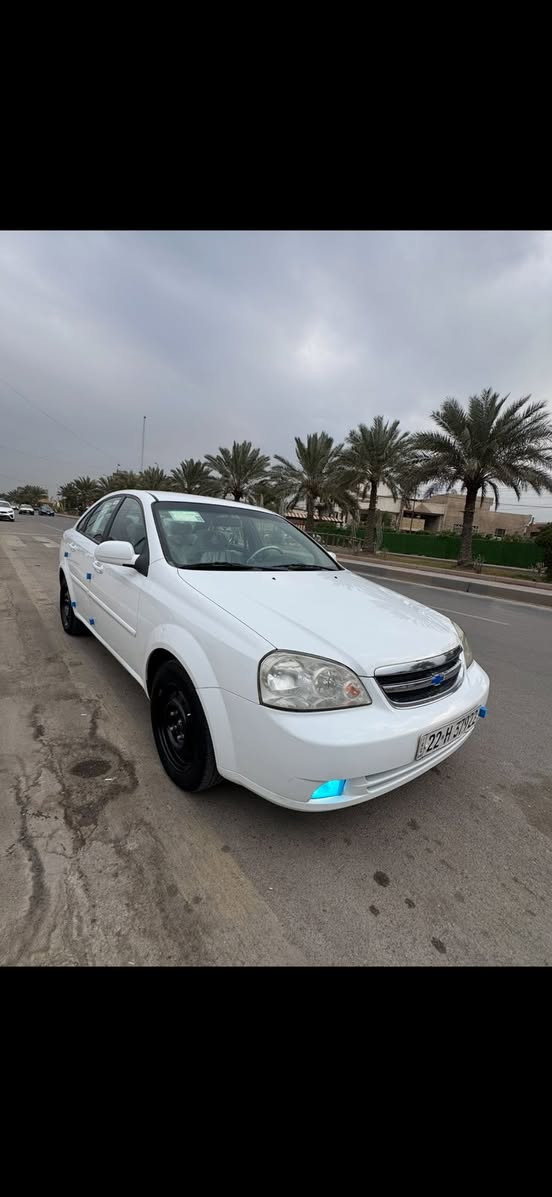 شوفر ليت اوبترا موديل 14 خليجي الشركه العامه سياره مكفوله مكينه كير صدر تبريد تخم تاير كله شركه مشط جديد فقط بيها ربع  جاملغ خلفي صبغ الباقي كله مكفول و ع وضع الشركه بسم عربي بغداد سنويه ورقم جديد سعرها 93 \***********
