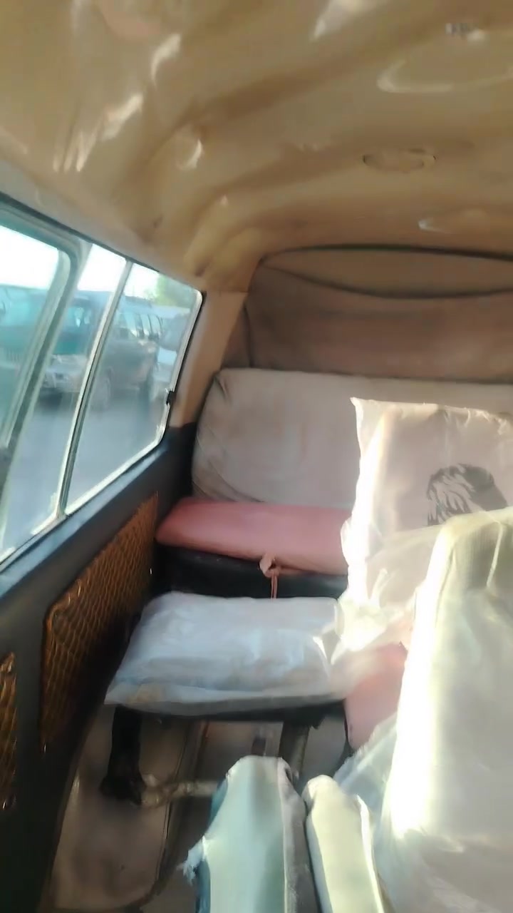 سلام عليكم جنبي مكفوله بيها طخه بل ربع وكير وكس ومحرك مكفولات بسم صاحبي تحويل ثاني يوم بيه تخم تايرات جديدات حداديته 80٪سياره جاهزه سعر خاص تصل ***********

