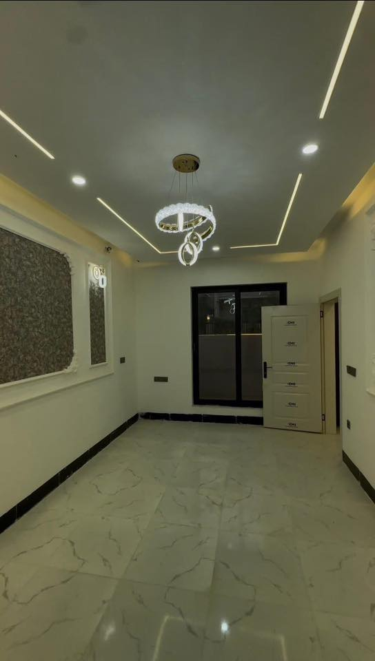 🔵 دار طابو للبيع بناء حديث زيرو VIP 🟠
بناء حديث فول صفر مبني بأحدث التصاميم والمواصفات الهندسيه والديكورات المغربيه ونظام دكت تبريد مركزي 

يتكون الدار من طابقين ٣غرف  نوم واستقبال ومطبخ حار بارد ومجموع صحيات هول عدد ٢   
-------------------------------

#موقع_الدار :- (كركوك حي عدن)

#المساحة (100 متر )

————————————————

الفرص مثل هاي ما تنتظر… احجز عقارك  اليوم وخلي حلمك يصير واقع!

للاستفسار اكثر يرجى مراسله الصفحه او الاتصال بالأرقام  

[***********] 📞☑️

—————————————————————————— 
 بأمكانكم عرض عقارتكم لدينا سواء كانت #بيــع أو #إيجــار أو #أستثـمار ‌‎زبائننا الكرام بِكُم نَرتقي ونَتشرف بزيارتِكم ونَفتخر بخِدمتِكم 

مكتبـــ الجوهرة  للاستثمار والتطوير العقاري معكم نحو الأفضل للإستفساريمكنكم مراسلة الصفحة اوالاتصال بالأرقام التاليه 
*********** 📞☑️
عنوان المكتب
 ( كركوك حي عدن مجاور الجنسيه الجديده  عمارة البحرين )
