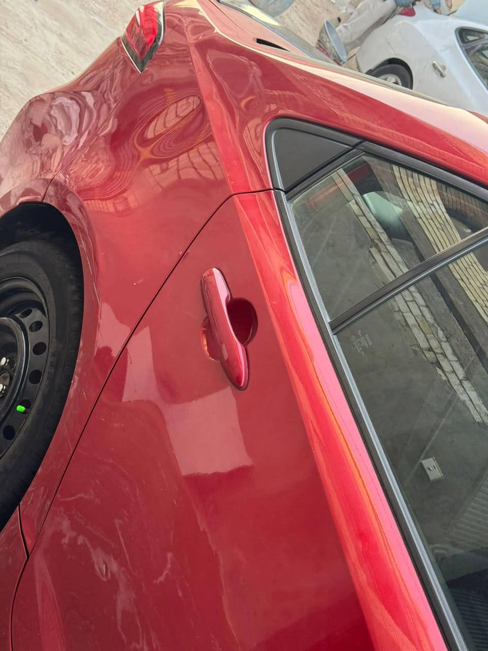 السلام عليكم 
للبيع كورلا ٢٠٢٠ XSL فول موصفات اعله فئه بل كورلا 
رقم بغداد بسمي تحويل مباشر حادثها فقط جاملغ عكس السايق 
ارباك برده طاك و راجع سستم تخم تاير جديد و باتري جديد السياره بيها مكينه كايمه اوكعلك فلوس المكينه و انته صلحها 
مكاني بغداد الدوره معروضه ب ١٢٧ و بيها مجال بسيط 
شباب اني مكلف بل نشهر هذه رقم صاحب السياره 

‭٠٧٨٣ ١٤٥ ٨٥٩٨‬
