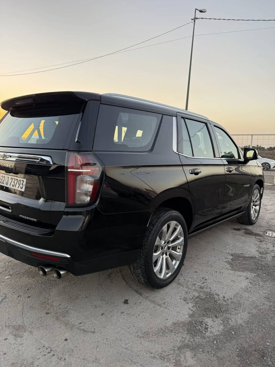 السلام عليكم
للبيع شيفروليه تاهو بريمير 2022 فول مواصفات جكات
فور ويل 4×4 – خليجي وكالة
ماشيه 90 ألف كم

محرك V8 سعة 5.3
قير أوتوماتيك 10 سرعات
نظام تعليق هوائي
شاشة كبيرة + ملاحة
Apple CarPlay / Android Auto
نظام صوت Bose
مقاعد جلد تبريد وتدفئة
ذاكرة مقاعد
سقف بانوراما
كاميرات 360
رادار + نقاط عمياء
حساسات أمامية وخلفية
نظام ثبات وتحكم بالجر

السيارة بدون نواقص
كلشي بحالة الوكالة
مكفولة من الصبغ والضربة والبارد

السعر 52 ألف دولار
قابل للتفاوض للجاد فقط
للاستفسار *********** 
مكانها بغداد الكرخ
