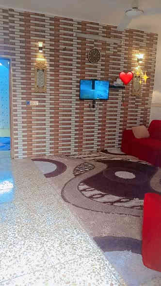 للبيع بيت تجاوز مساحه ه٧ مشمول بتمليك عنوان بغداد كمالية شارع البداله عرض اشارع ١٥ متر +شوارع المنطقه كلهه تبليط يحتوي استقبال صاله + مطبخ حار غرفت نوم ارضيه اطابق اثاني يحتوي علا صاله وغرفت نوم  بيت جاهز بناء جديد كل نقص مابي كهربائيات البيت فول أتري فيز خطين مي صحياته حمام داخلي وتواليت خارجي اطابق الرضي صب وطابق اثاني سندويش  اطابق الرضي كاشي موزئيك  اطابق اثاني بورسلين اسعر ٤٠ وبي مجال  ***********
