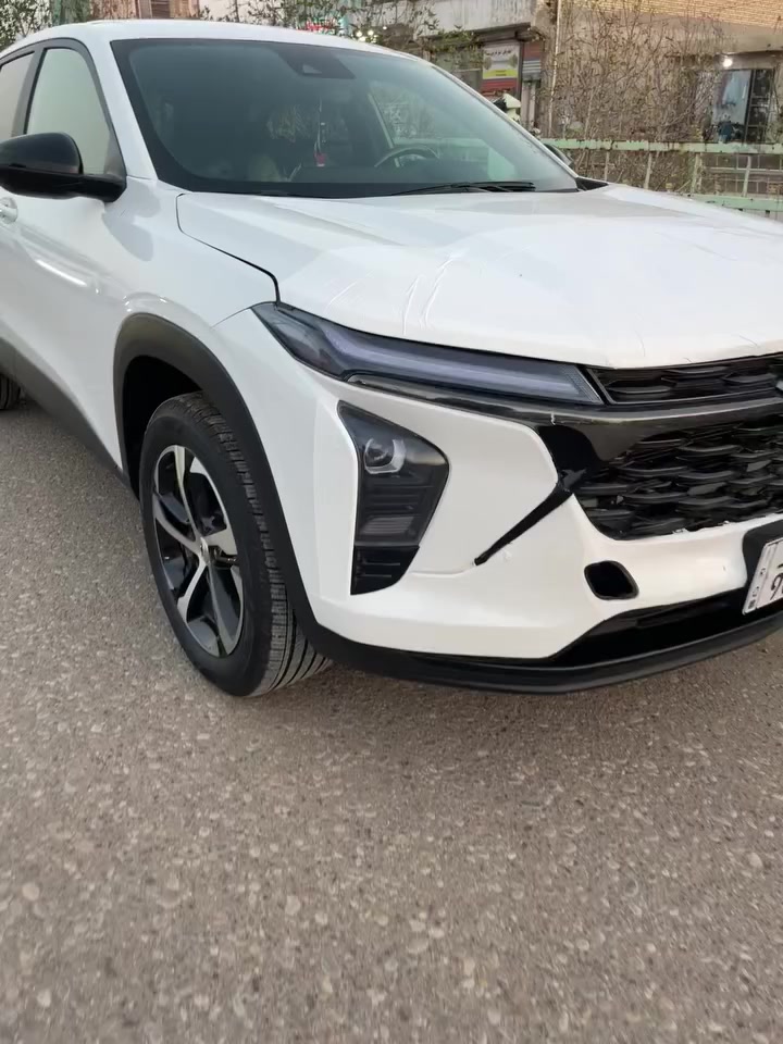 السلام عليكم شوفر تراكس موديل 24 السياره بسمي السياره كفاله عامه فقط البنيد بارد السياره بيه مواصفات حلوه *********** غير متواجد عل فيس الاتصال فقط العنوان عمارة ميسان
