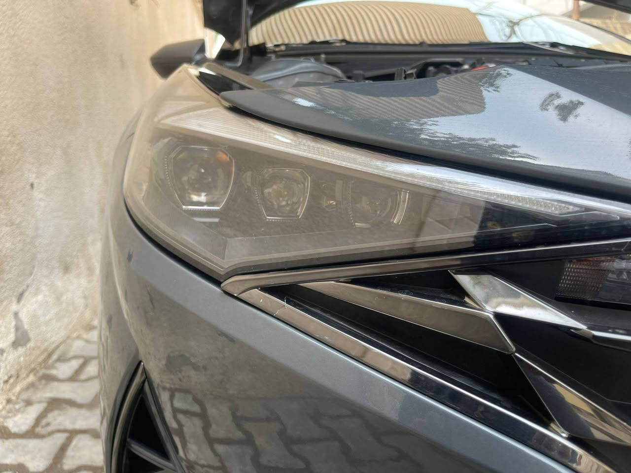 إلنترا 2023

 الموديل:  2023
 التسجيل: رقم 14بصره تحويل جميع محافظات
 دخول جديد 
اللون: رمادي مزرق
سياره  بيه  بيدي ار بلقمار اثر تحميل 
وبنيد مبدل اصل نفس لون كفاله من ضربه قويه ومن صبغ 
 
المواصفات:
 ماشية (14)ميل
 بصمة تشغيل - بصمة أبواب - بصمة جنطة

رادار - مانع تصادم - توقف ذاتي
 كاميرا دوارة
 شاشة ديجيتال + تدعم نظام Apple CarPlay
شاشة أعطال 
مانع انزلاق
 3 وضعيات قيادة (سبورت - نورمال - سمارت)
 تدفئة كشنات - تدفئة 
تحكم ستيرن

لايتات LED 3عدسات
 مثبت سرعة - تحديد مسار
 منافذ شحن 
 ويل كب
 محرك 2000 دوش 
 المكان: البصره المشراق قديم 
سعر165

 للتواصل يتوفر واتساب واتصال ***********
