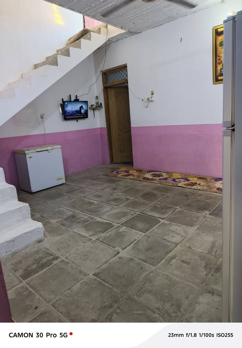 سلام عليكم بيت للبيع 🏫
مساحة البيت 250 متر 📐📏 يحتوي الدار عله غرفه +استقبال+ صاله +صحيات خارجيه وداخليه اساس كونكريت وسكف صب عنوان الدار الكوفه شارع المعمل ***********
