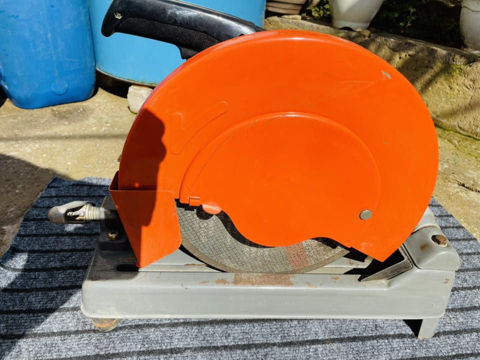 للبيع من شركة ما كيتا اليابانية شرط اصلي مو تقليد النظافة فول  متروك من سنة 1986 يعني مو مشغول وتعبان 
مزاد خلي سعرك بلتعليقات والف عافية عليكم


**إذا كنت صاحب هذا الإعلان وتريد حذفه لأي سبب، رجاءا أرسل رسالة إلى الدعم الفني**