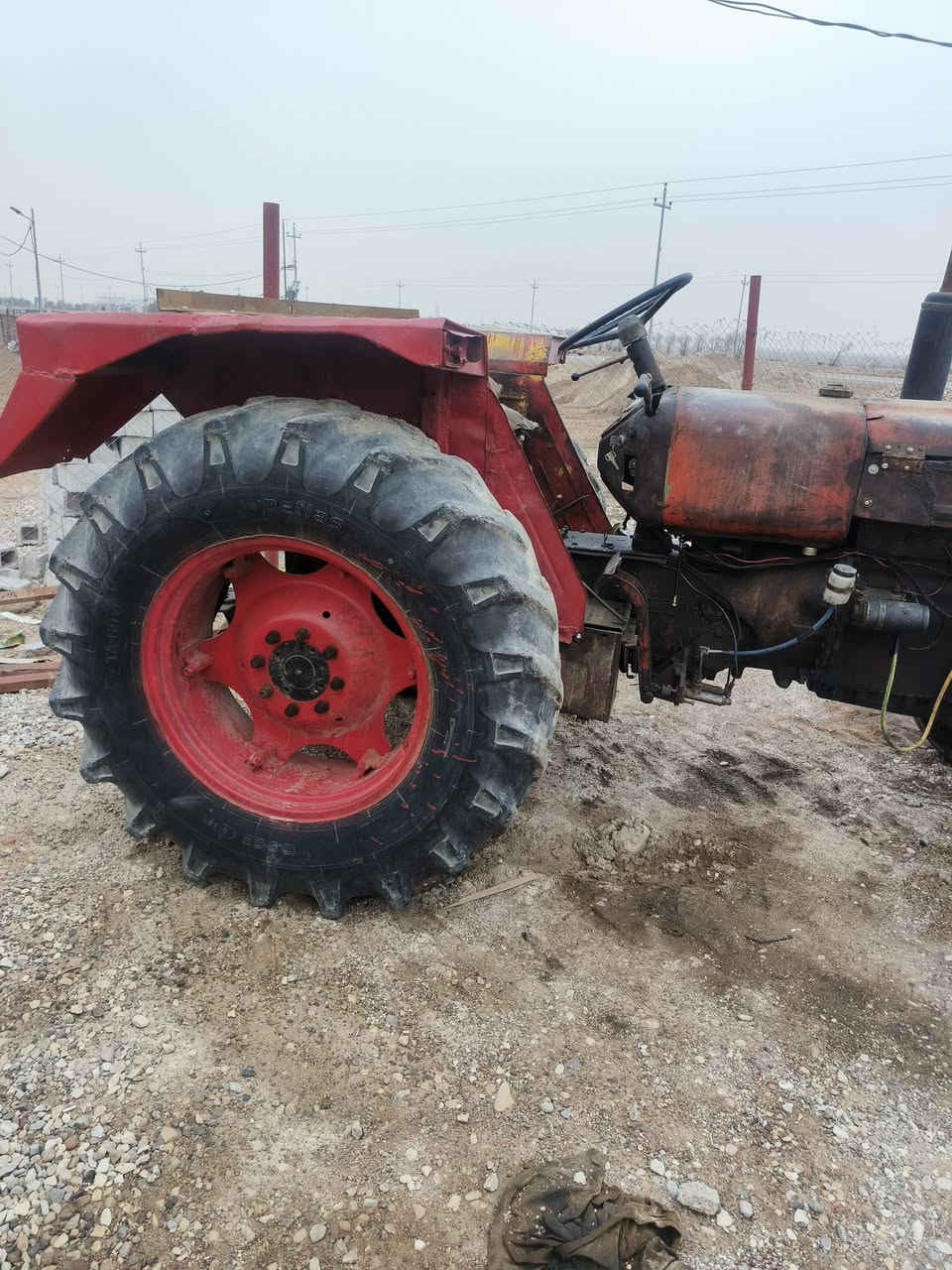 السلام عليكم عنتر للبيع مديل 88 مكفوله كبل لشغل عوزها بس تايرات خلفي ***********
