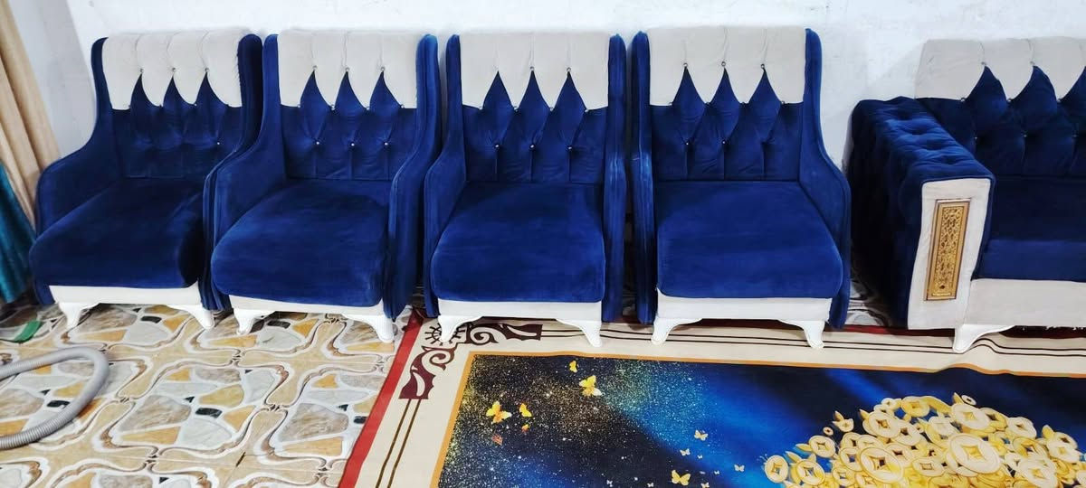 ديوان 12 مقعد تزكام درجه اوله ابلوك اي ضرر مابي  نضيف جدن اسعر 300 لعنوان كربلاء بدايت امن اداخلي يوجد توصيل ***********
