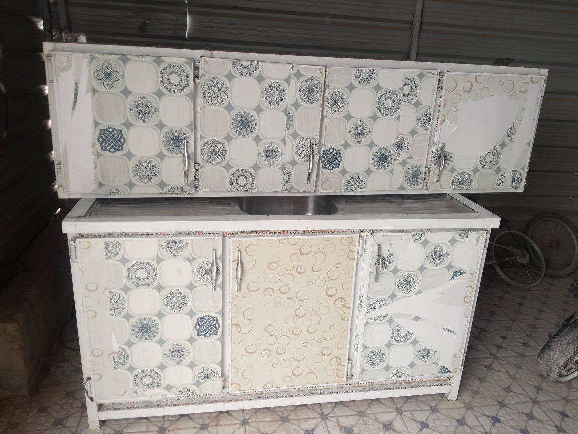 كاونتر قطعتين سعره 90مجمع حطين مقابل المنتزه***********
