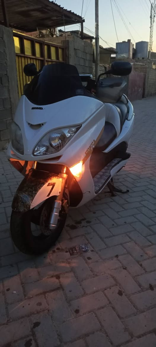 السلام عليكم ورحمة الله وبركاتة 

فورزة 08 

للبيع كير ملغي 

مكينة بيها خيط تبخير / فول نعومة ما ينسمع الها صوت 

الباقي كفالة وكلشي بيها شغال 

فجوج ذهبية +ARS شغال 

حساس استان صفح 

گلوب جنطة 

اشاير لايت عالي ناصي بلادي كلشي بيها على الوضع الشركة 

السعر (800) وبيها مجال للطيبين واني بل خدمة 🩵

مكاني بغداد سبع قصور للتواصل 

*********** 📱 فقط واتساب
