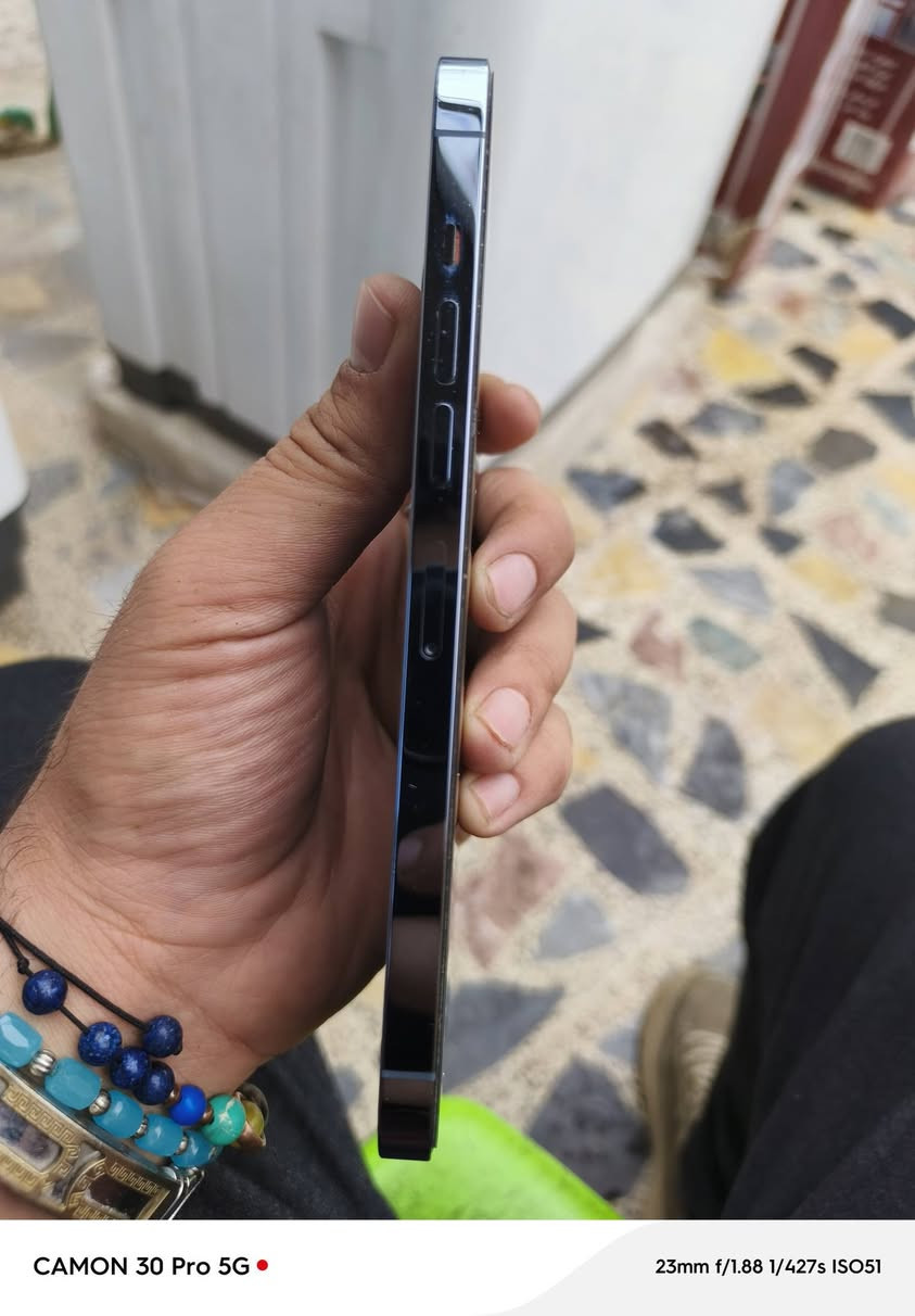 ايفون ١٣ برو ماكس
ذاكره ٢٥٦
بطاريه ٧٩ ما مرفوعة وشحنه يطول خير من الله وما مأثر
كارتونته ضايعة بس وياه شاحنتة الاصلية
الجهاز ما مفتوح ونضيف كلش 
سعره ٧٠٠ بي مجال بسيط
موجود خاص وواتساب 
***********
