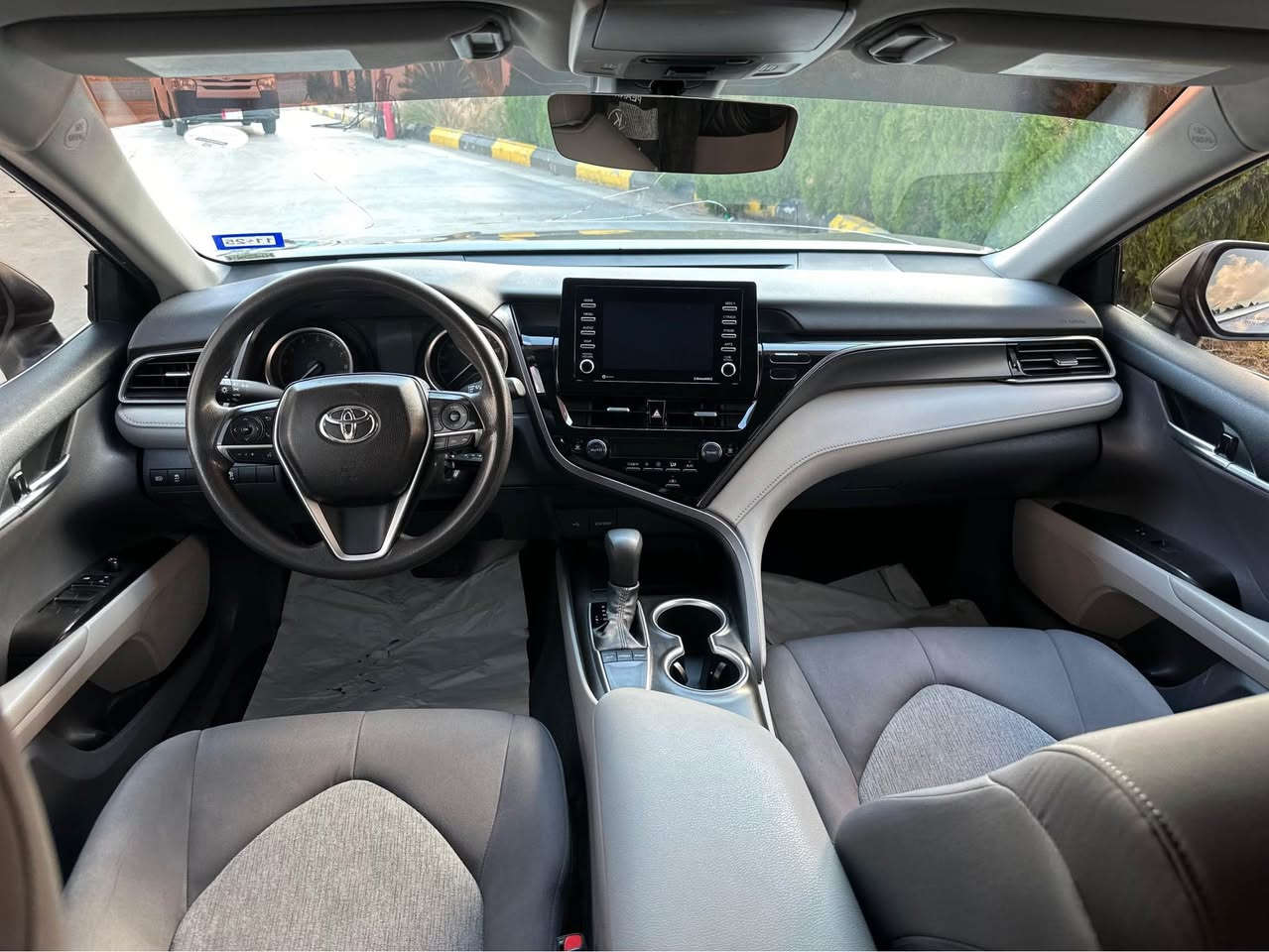 تويتا كاميرى موديل 2023  كاتى دهوك و كاتى نه شكاوه  
بي بوياغ بى  تعديل  بى خوخت  هيج پارچه كى نه كراوته وه سياره كه لوكه  ده عامى بو ده عامى به شرته نرخى  186 $ زماره تل *********** واتساب *********** رانية, السليمانية
