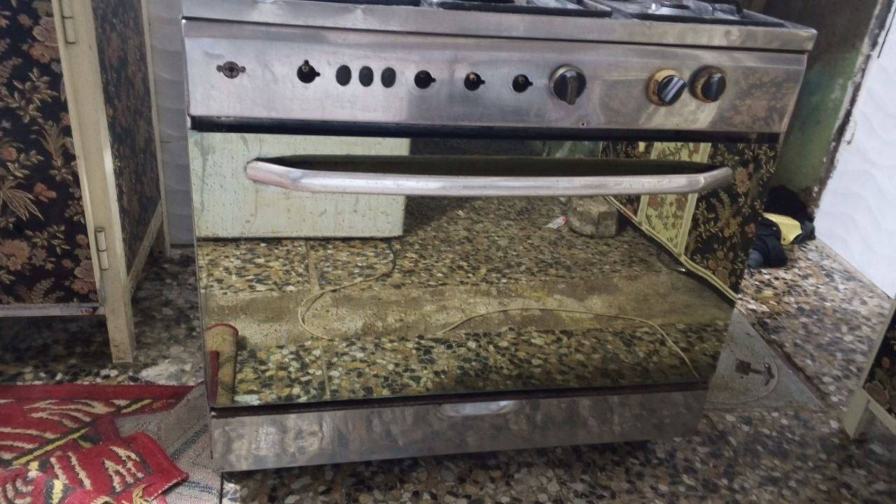 طباخ للبيع سعره 100 وبيه مجال للاستفسار راسلني واتساب ***********
