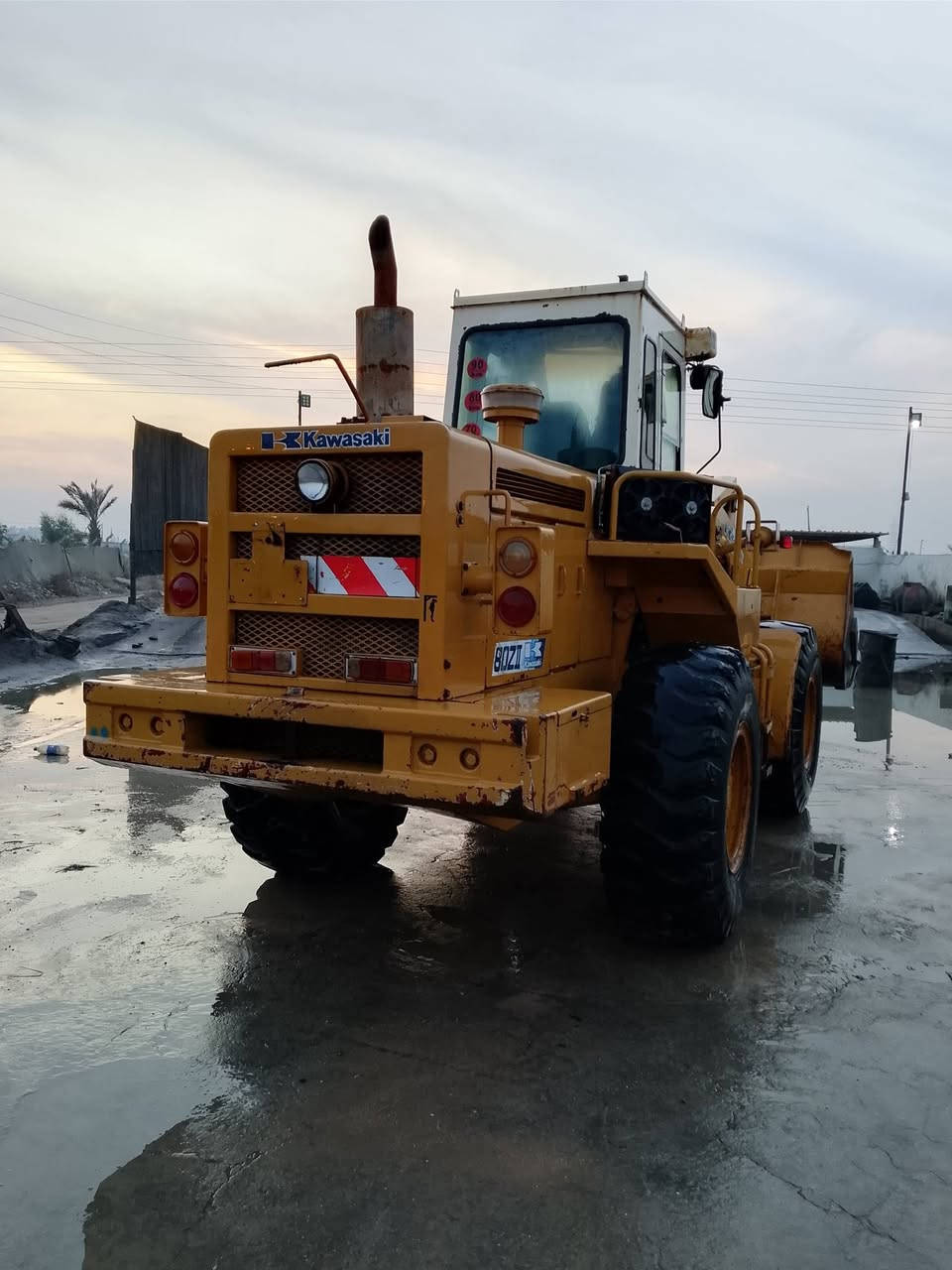 شفل 80داشتوا موديل ٨٩ رقم انكليزي بسمي لبيع 
***********
