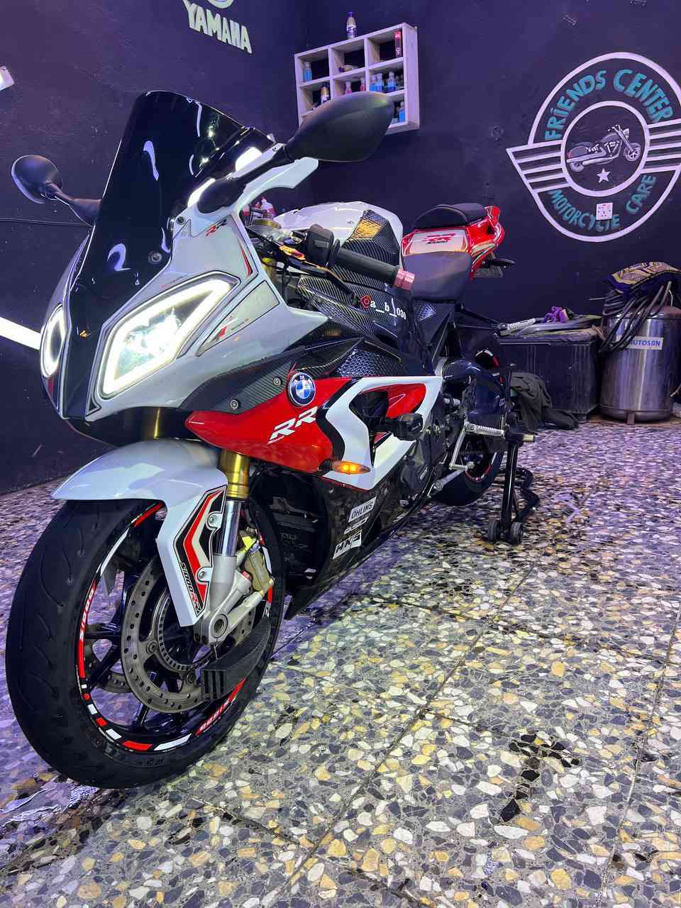 سلام عليكم دراجه بيم 2014 للبيع دراجه مرقمه بغداد تحويل ثاني يوم دراجه كامله اي نقص مابيه سعر 105 بيه مجال ***********
