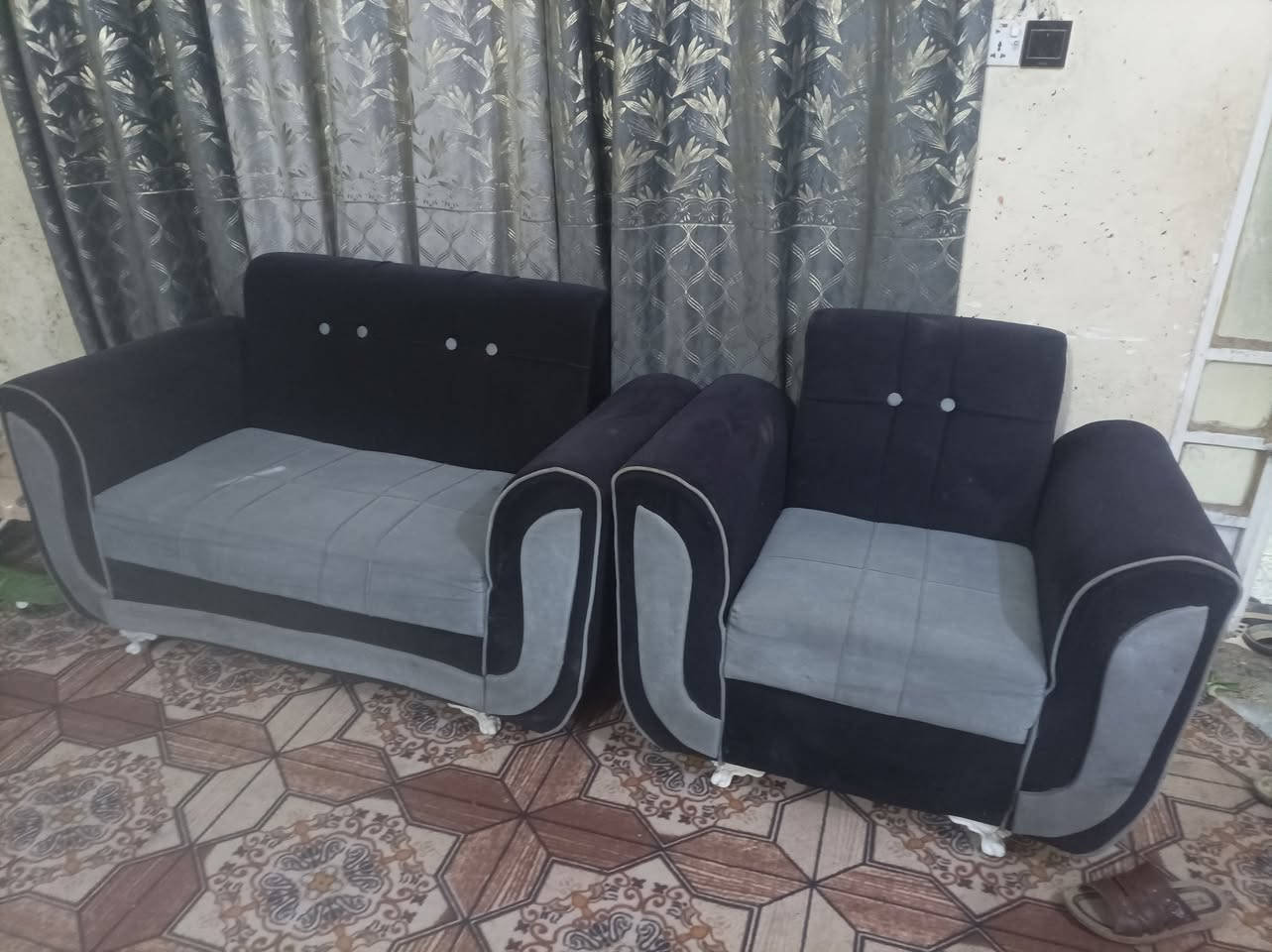 تخم 8مقاعد للبيع الحله السعر 125بي مجال بسيط ***********
