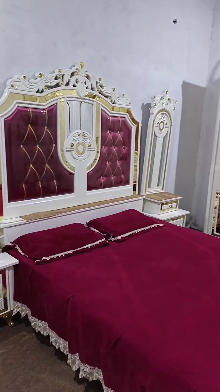 غرفه نوم للبيع اخت الجديده غرفه عراقيه تصميم تركي 
نوع الخشب صاج عراقي من نوع ثقيل 
تتكون غرفه من 8 قطع 
طول كنتور ٣×2 
يتكون كنتور من 8 بال + ملحق كبير 
عنوان بصره ابو الخصيب ***********
سعر 1,700 مليون  وسبعميه
