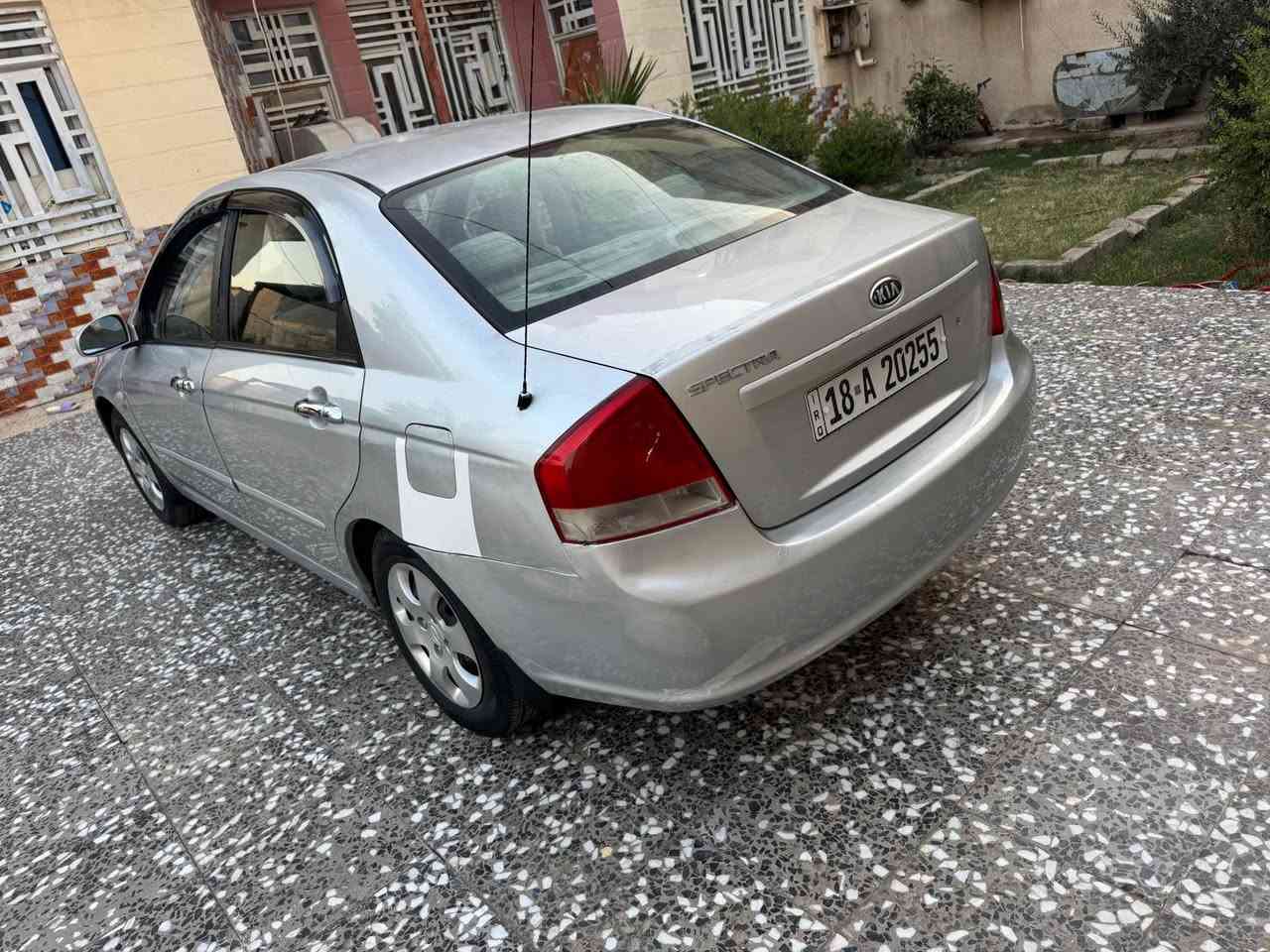للبيع ***********السعر 73 كيا سبكترا موديل 2008 رقم بابل جديد اوتوماتيك محرك 2000دوش بيها رشات صبغ بل صفاح تبريد شغال السيارة حلوه وجاهزة كير ومحرك حداديه تبريد السعر 73 مكان السياره كربلاء المقدسة كربلاء, العراق
