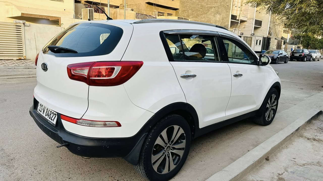 بيع او مراوس سبورتج 2011 خليجي مكفولة من الصبغ والتبديل فقط بارد بسيط بالهلال الخلفي مكانها بغداد الكرخ السعر 135 وبيها مجال بسيط ***********
