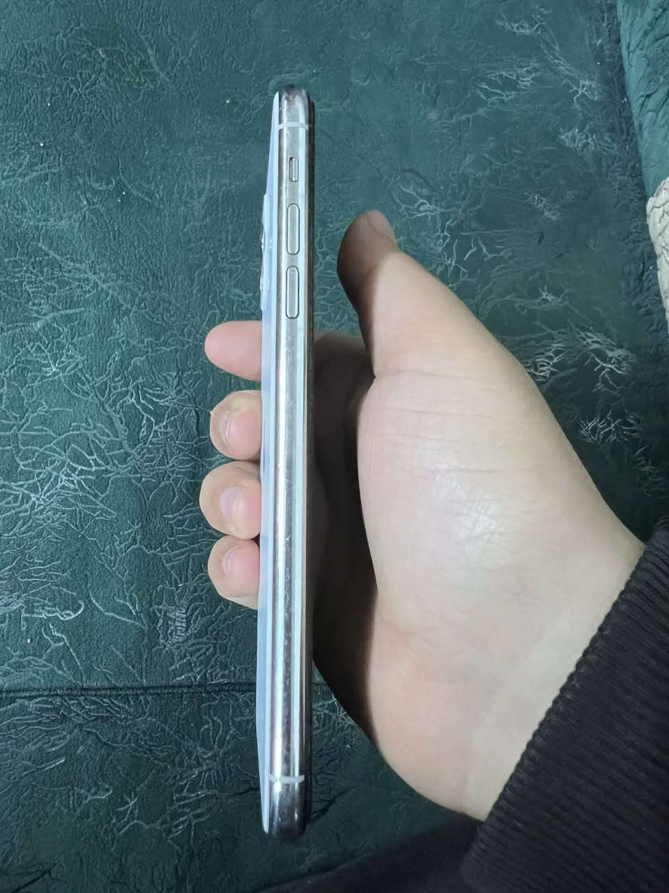 سلام عليكم ايفون 11 pro max 
ذاكرة 256 مبدل بطارية مو اصلية بس زين ميفقد شحن 
كلش نضيف

فيس ايدي شغال 
كامرات شغالة الشاشة اصلية


**إذا كنت صاحب هذا الإعلان وتريد حذفه لأي سبب، رجاءا أرسل رسالة إلى الدعم الفني**