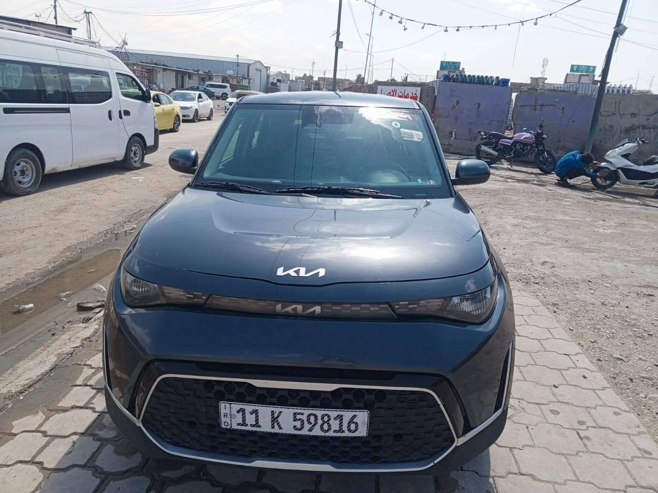 السلام عليكم 
صول موديل ٢٠٢٥ تحويل بنفس اليوم 
السياره فول مواصفات عدا الفتحه 
 بنيد مبدل بلادي ومكفوله من الضربه كير ومحرك بل كارتون السياره كلش حلوه السعر ١٧٠ ورقه وبيها مجال حك الجيه 
متواجد ع واتساب او اتصال ممتواجد ع فيس 
الرقم *********** اتصل واني خادم
