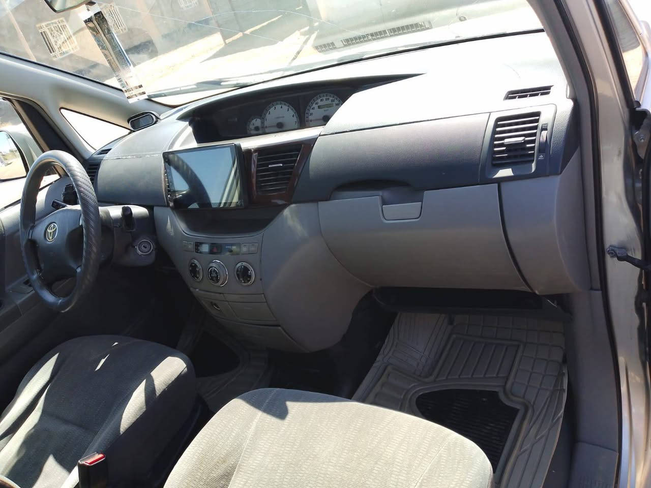 مديل 2001 تخم تاير جديد حدادية جديده كير و مكينه مكفولات سنويه 2027سعر 100وبيها مجال رقم صاحب سيارة *********** العنوان بصرة زريجي مقابل معمل ورق وانا مكلف بنشر
