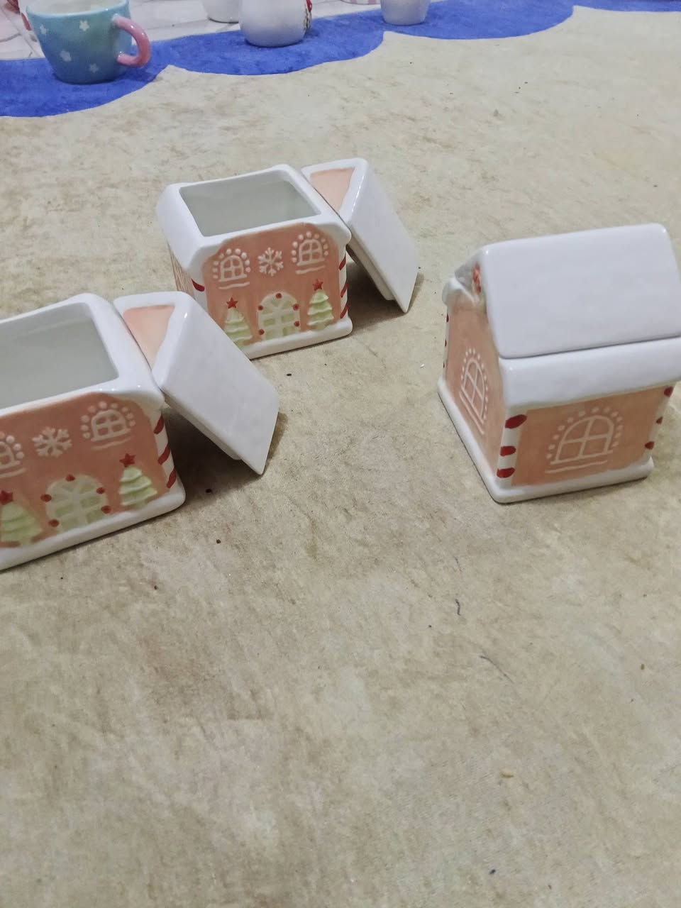 السلام عليكم شباب أغراض منزلية ورد أشجار جهاز رياضة تحفيات كرسي هزاز طاوات جدر اماعين كلشي بلصور موجود باسعار مناسبة الشراي يتواصل ***********
