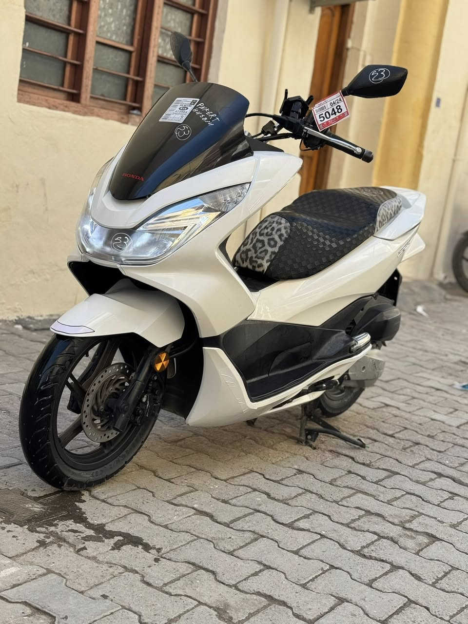 للبيع دراجه pcx  جيل ثاني ياباني الاصلي  نوع jf  مكينه 150 حساس حرف A نوزل خطين ستان كهربائي حساس ازدحام دراجه جديده  حساس شلعه معدل خير من الله دراجه تتعب تكول جديده مال جناي  مكان بغداد الكرخ السعر 13 ورقه وبيهه مجال والاستفسار  ***********
