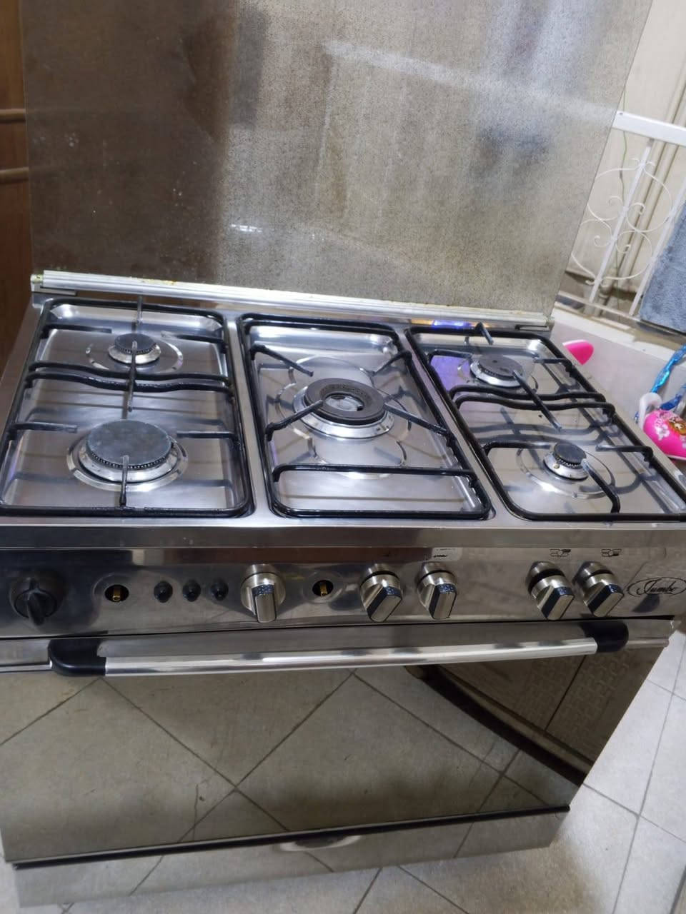 طباخ كلش نظيف ماركة فريش الاصلي خمس مشاعل كلهن شغاله ميدخنن ولا يطلعن صخام وفرن شغال فوك وجوة ونظيف الى ابعد الحدود كامل مابي اي خلل اريدة على ١٥٠


**إذا كنت صاحب هذا الإعلان وتريد حذفه لأي سبب، رجاءا أرسل رسالة إلى الدعم الفني**
