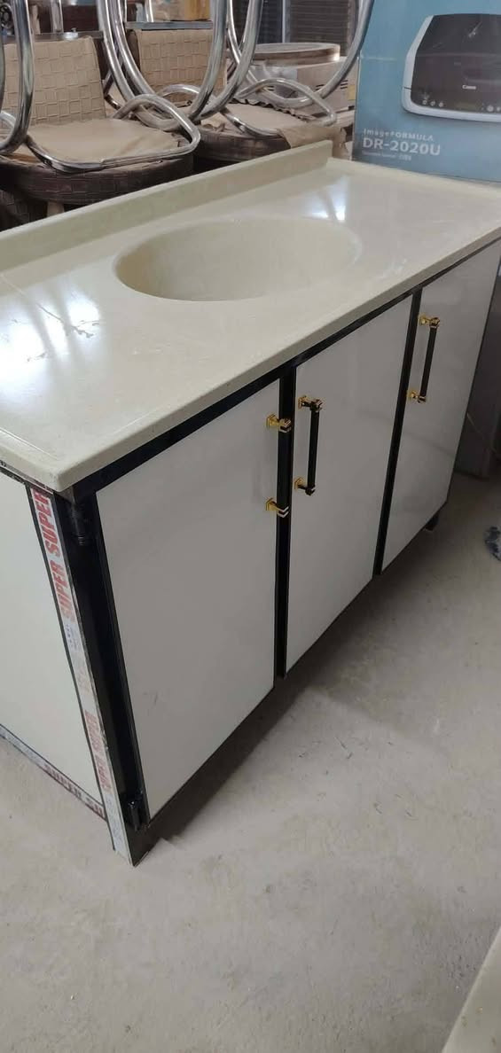 تم وصول وجبه من ال سنوكه الجديد متر و30 بسعر الجمله السعر 130 فقط

#معرض النعيمي للاثاث 
كل ما تحتاجه من اثاث منزلي واثاث مكتبي تجده في معرض النعيمي للاثاث الجديد والمستخدم مستعدون لشراء الاثاث المستخدم والمراوس ماعليك سوى الاتصال على الرقم ويوجد واتساب تكريت القادسيه مدخل گراج بغداد شارع الدفاع المدني مقابل صيدلية الواثق مجاور الرعايه الاجتماعية معرض النعيمي ***********
