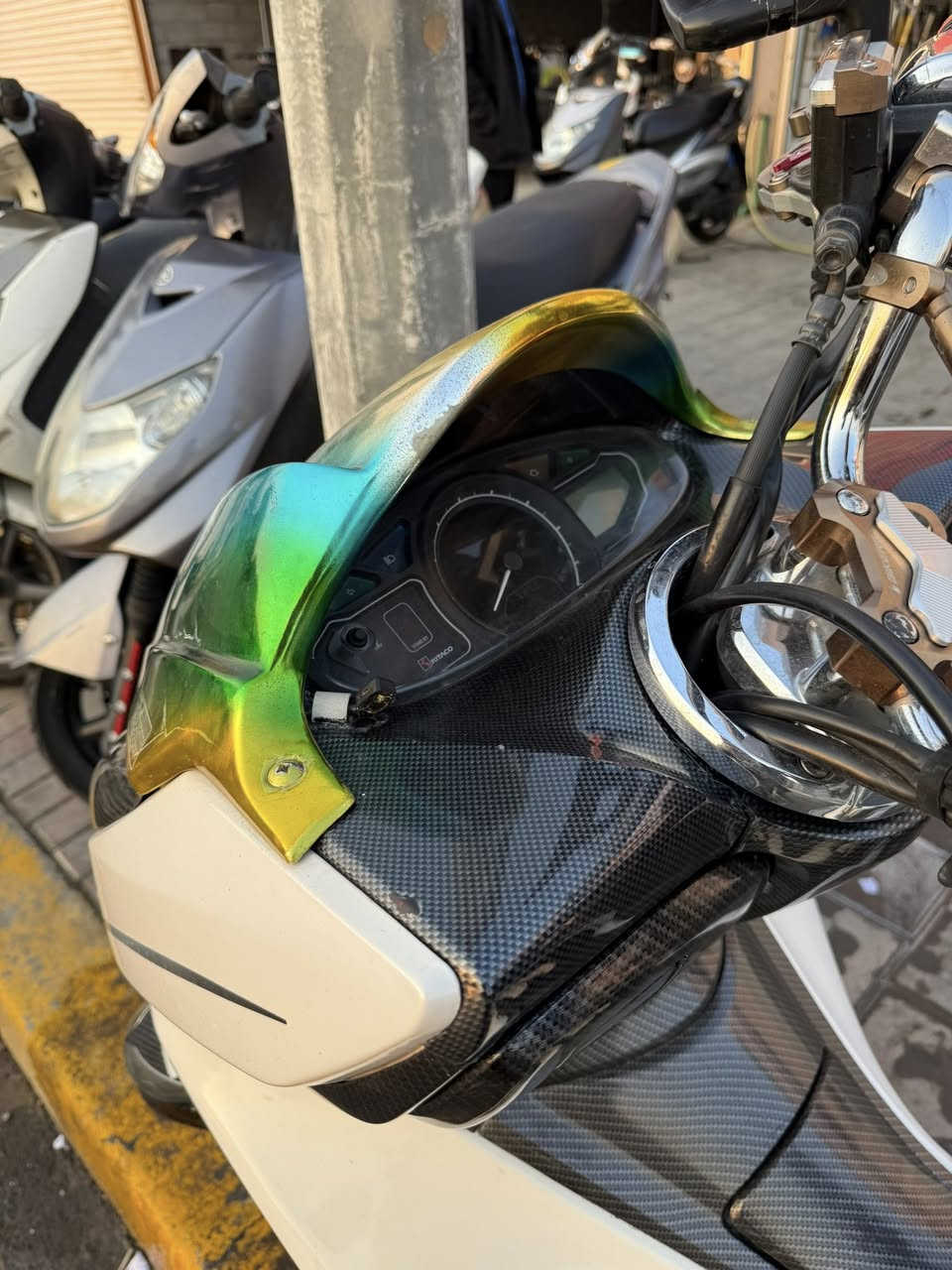 معرض الواثق لتجارة الدراجات النارية 
متوفر pcx الجيل محرك 125 مكفولة كفالة عامة 
عليها تزويد الدراجة كلة بلاد  ميحتاج اذكر تفاصيل كدامكم الدراجة 

السعر 17 ونص وبيها مجال قليل حك الجية 
***********
***********
